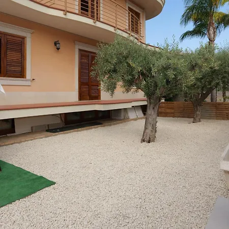 Benazar House Apartment