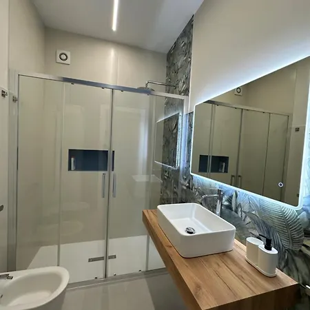 Apartment Benazar House