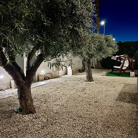 Benazar Luxury House 150 Meters From The Apartamento Avola
